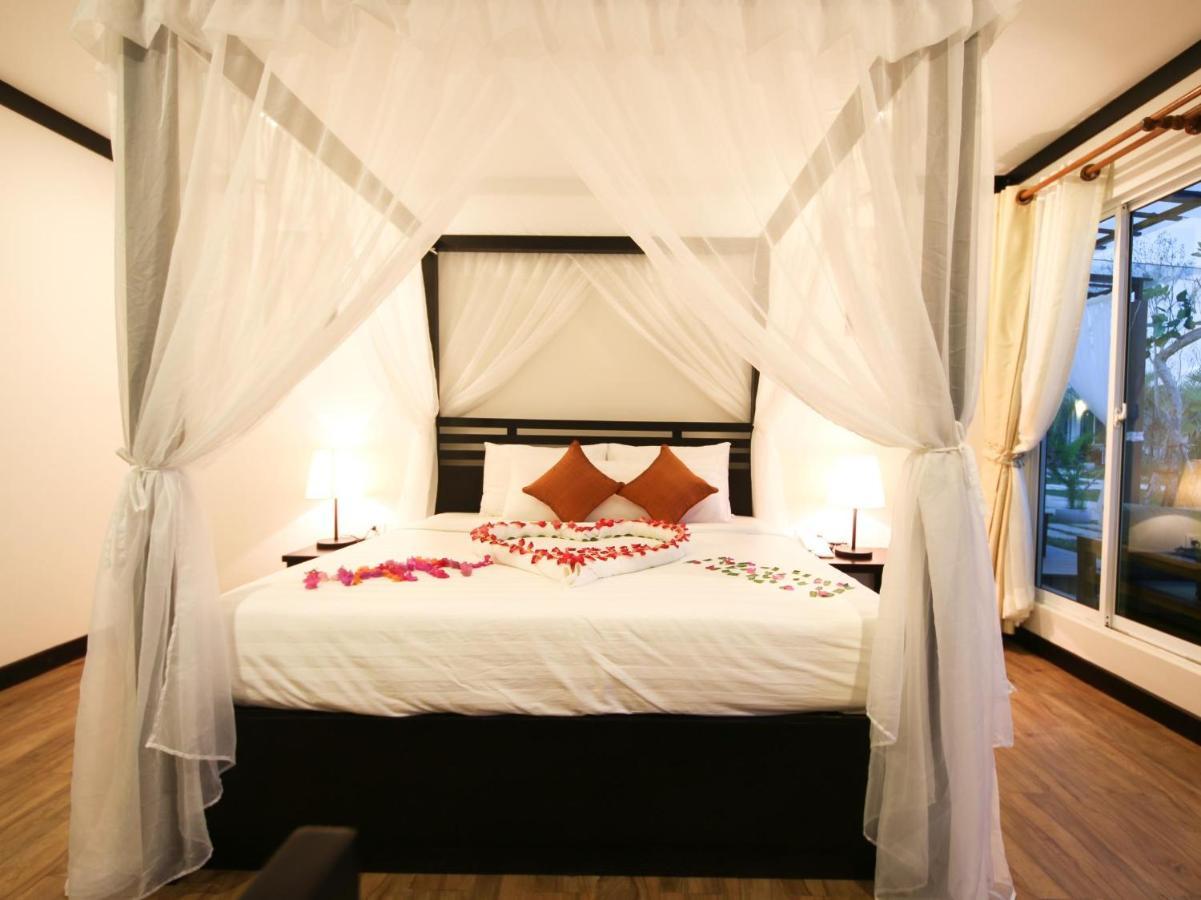 Twin Palms Resort 西哈努克 外观 照片